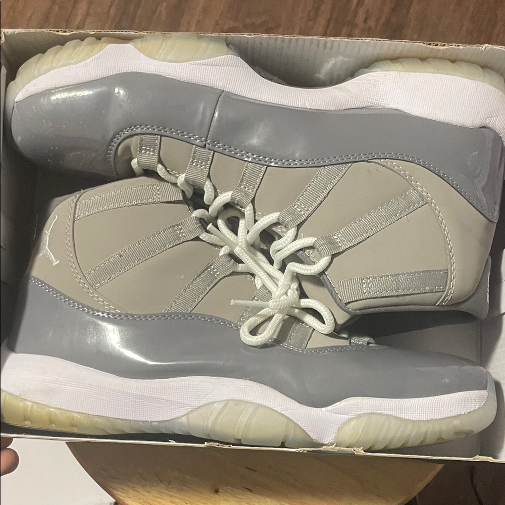 Jordan 11s - Cool Grey Size 11